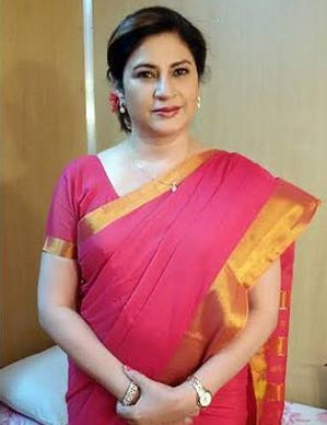 Kunika as Aamir Ali aka Dylan's mother - Juliet Bai | Delhi Wali Thakur Girls cast
